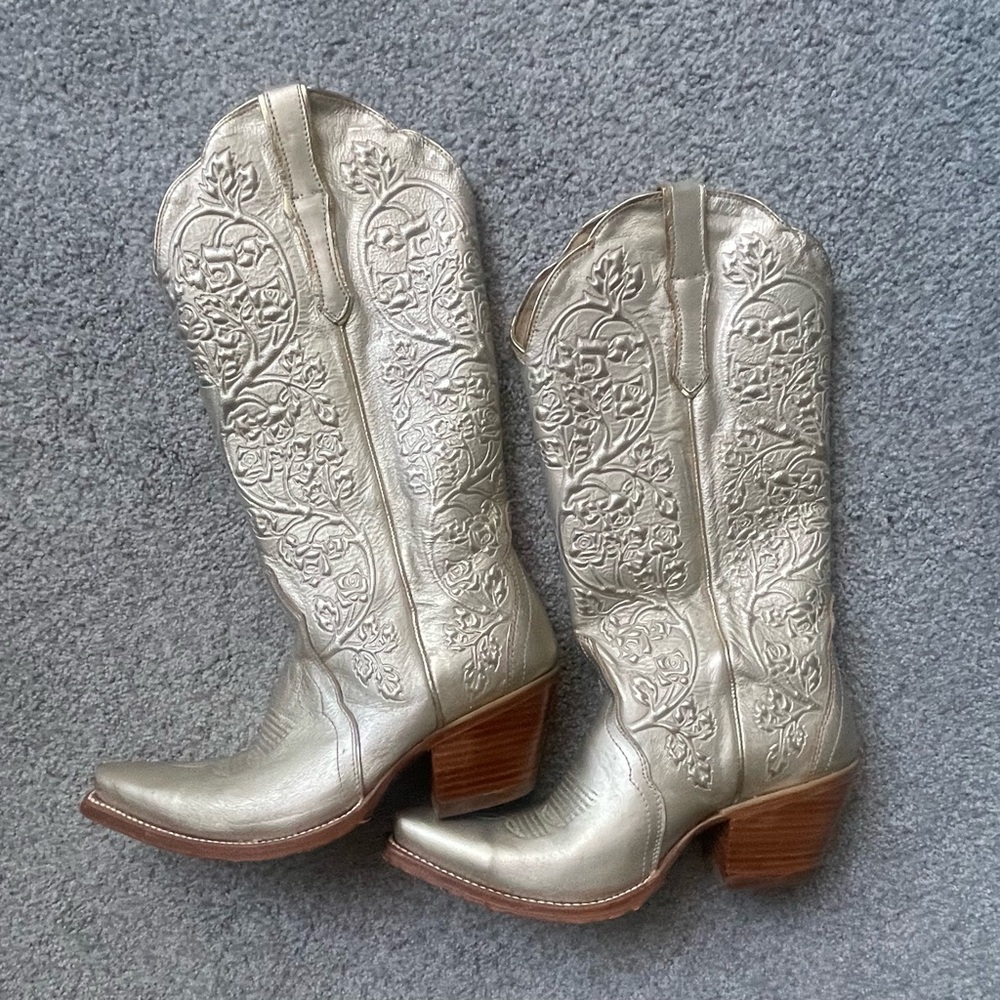 Ariat Platinum Gold Heeled Boots with Ornate Design